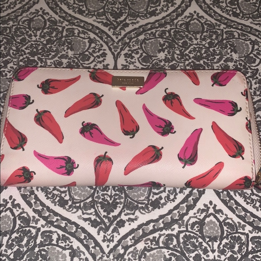 Kate spade pepper wallet 🌶